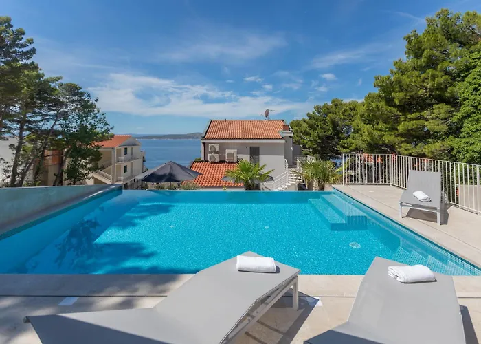 Villa Brela Apartments