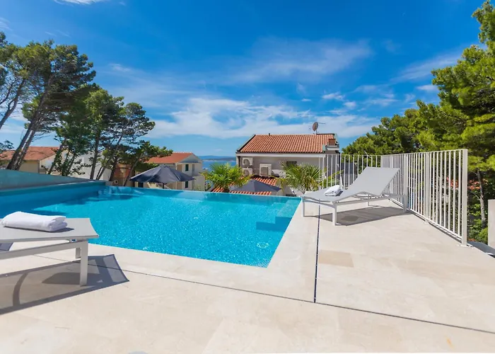 Villa Brela Apartments