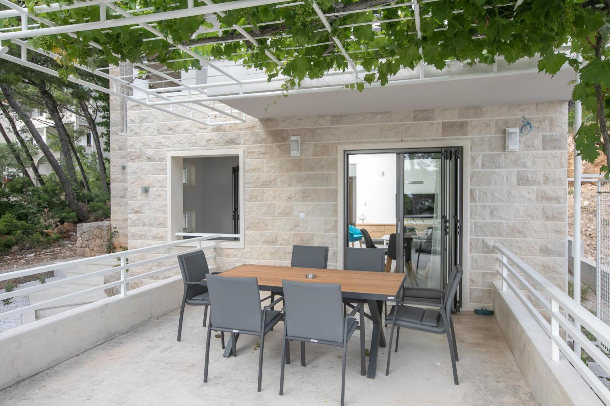 Villa Brela Apartments * Brela