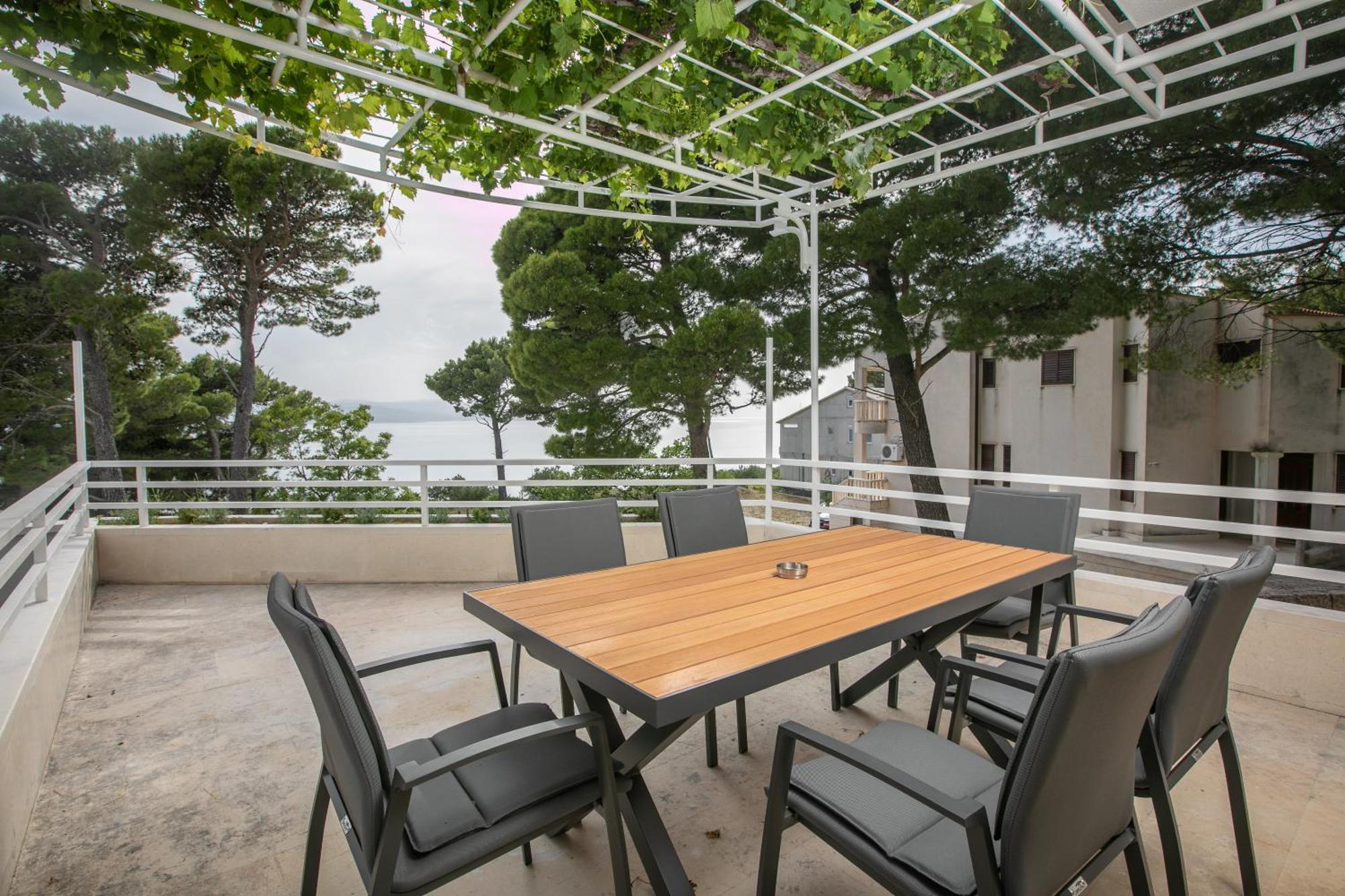 Villa Brela Apartments * Brela