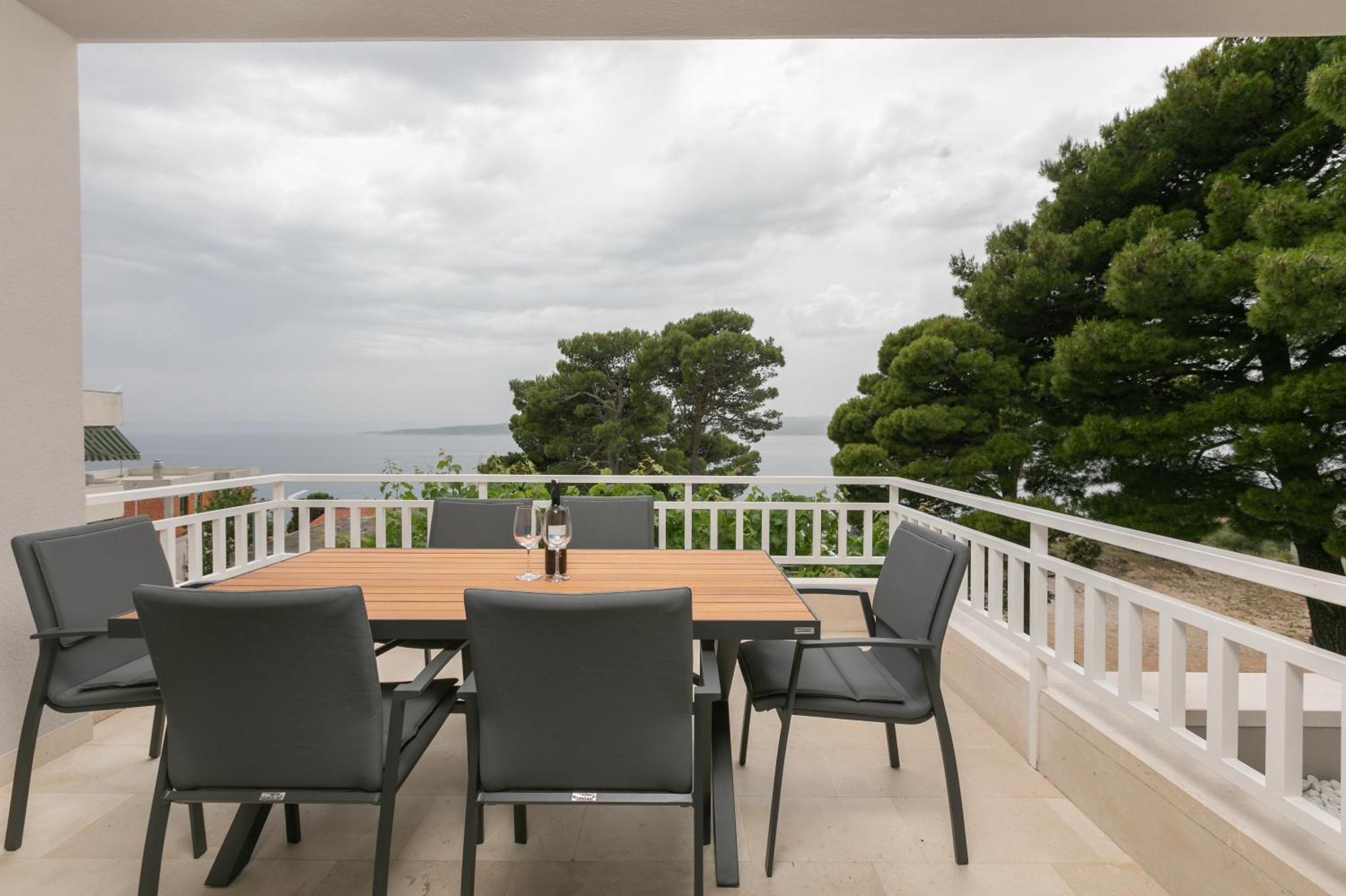 Villa Brela Apartments