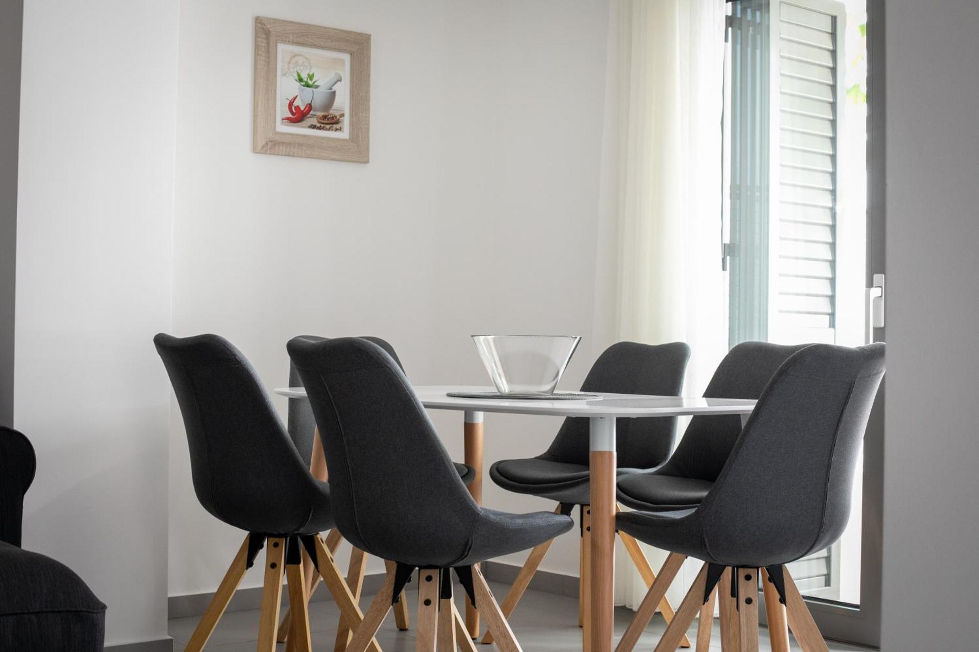 Villa Brela Apartments *